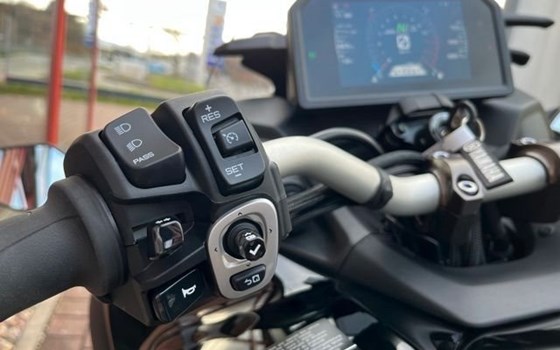 Neufahrzeug Yamaha Niken GT - Bild 14