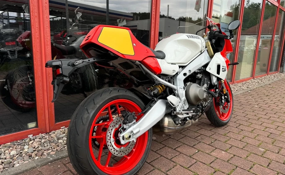 Angebot Yamaha XSR900 GP Bild 3: Angebot Yamaha XSR900 GP