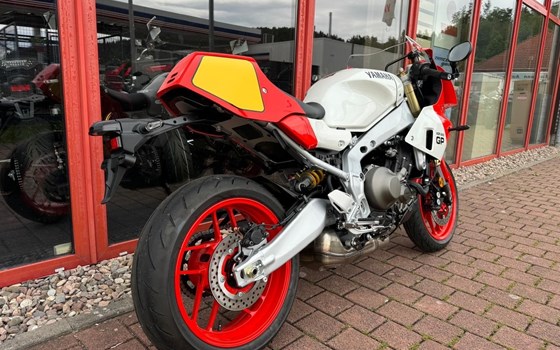 Gebrauchtmotorrad Yamaha XSR900 GP - Bild 3