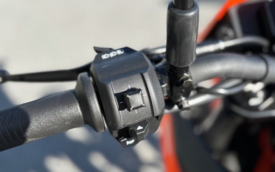 Neufahrzeug KTM 125 SMC R - Bild 14