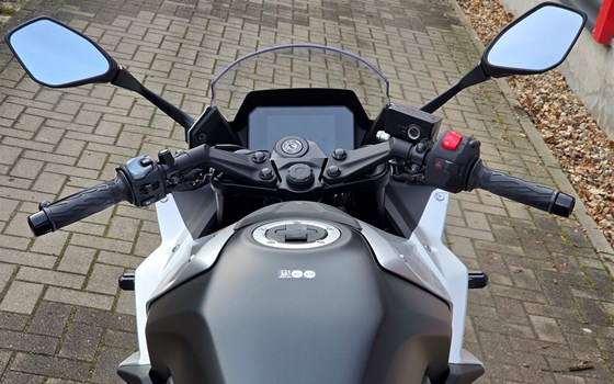 Neufahrzeug Suzuki GSX-8R - Bild 10