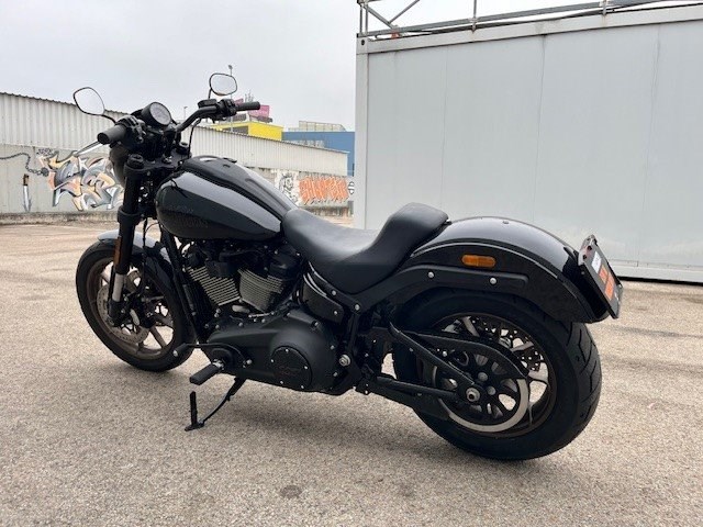 Harley-Davidson Softail Low Rider S FXLRS (Vivid Black) - Bild 11