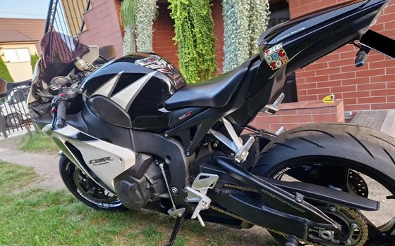 Gebrauchtmotorrad Honda CBR1000RR Fireblade - Bild 3