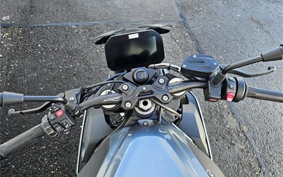 Gebrauchtmotorrad BMW S 1000 R - Bild 4 Gebrauchtmotorrad BMW S 1000 R - Bild 4