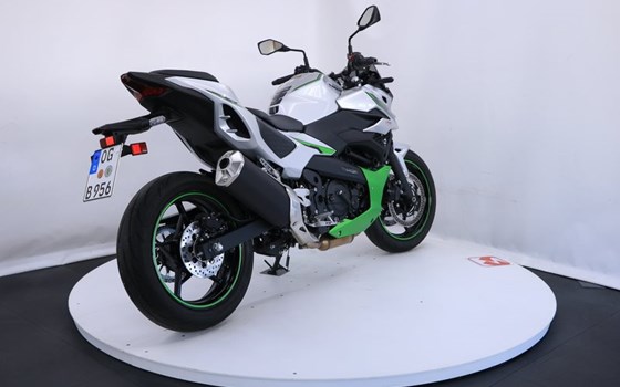 Gebrauchtmotorrad Kawasaki Z7 Hybrid - Bild 6