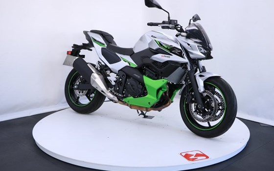 Gebrauchtmotorrad Kawasaki Z7 Hybrid - Bild 8