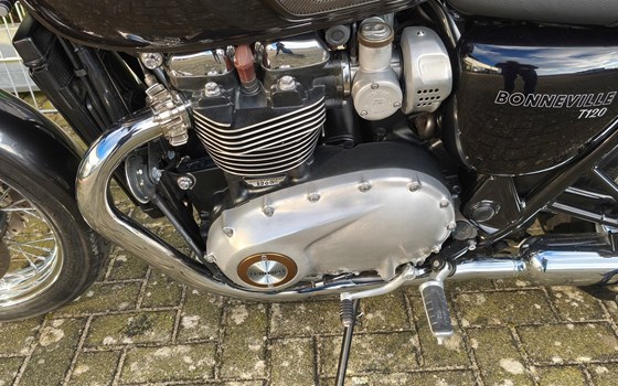 Gebrauchtmotorrad Triumph Bonneville T120 - Bild 4