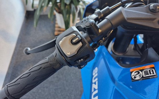Neufahrzeug Suzuki GSX-8R - Bild 7 Neufahrzeug Suzuki GSX-8R - Bild 7