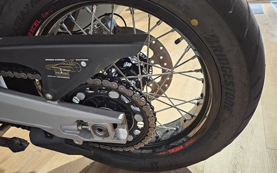 Neufahrzeug MV Agusta Enduro Veloce - Bild 11