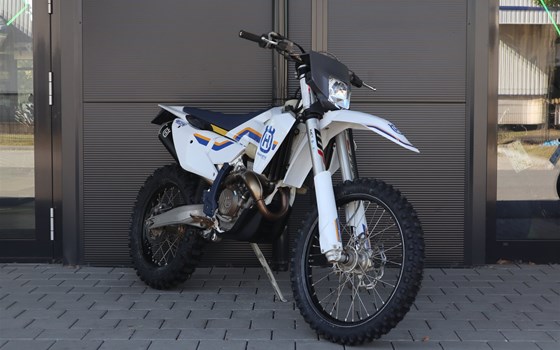 Gebrauchtmotorrad Husqvarna FE 350 Heritage - Bild 4