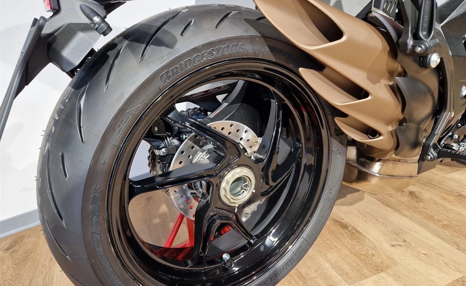Angebot MV Agusta Brutale 800 R Bild 2: Angebot MV Agusta Brutale 800 R