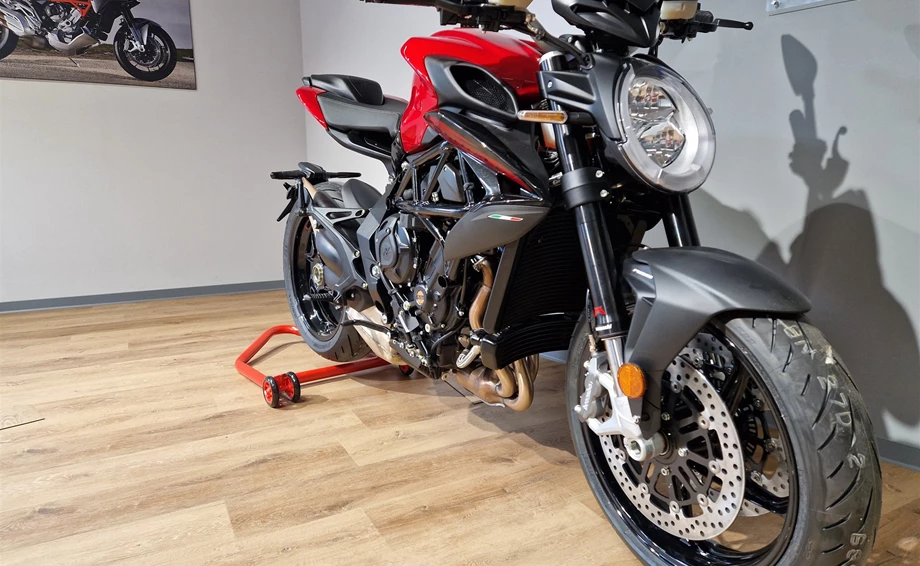Angebot MV Agusta Brutale 800 R Bild 7: Angebot MV Agusta Brutale 800 R