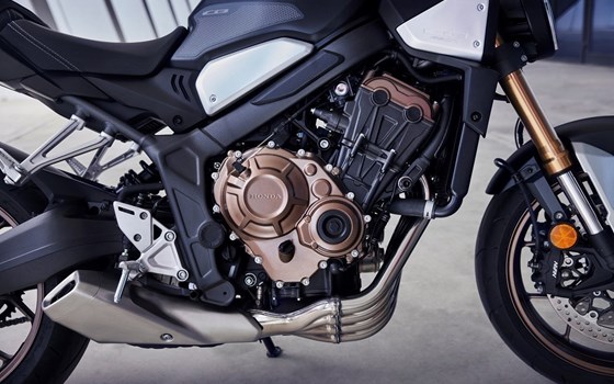 Neufahrzeug Honda CB650R E-Clutch - Bild 10