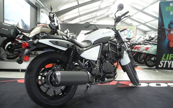 Neufahrzeug Kawasaki Eliminator 600 - Bild 7