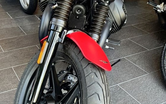 Neufahrzeug Moto Guzzi V7 Stone - Bild 3