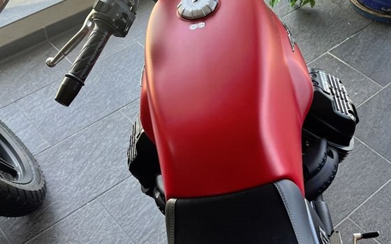 Neufahrzeug Moto Guzzi V7 Stone - Bild 6