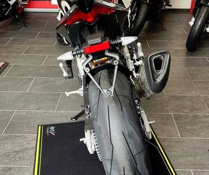 Angebot Aprilia Tuono V4 1100 Factory Bild 4: Angebot Aprilia Tuono V4 1100 Factory