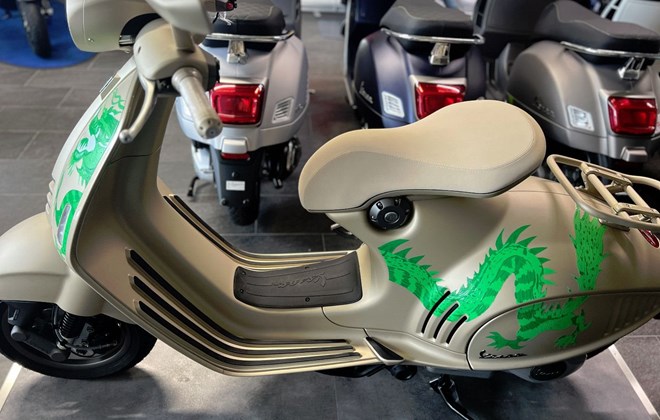 Vespa 946 Dragon