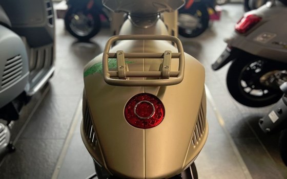 Neufahrzeug Vespa 946 Dragon - Bild 4