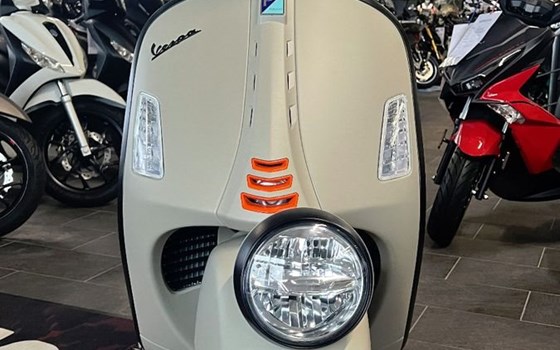 Neufahrzeug Vespa GTV 300 - Bild 4