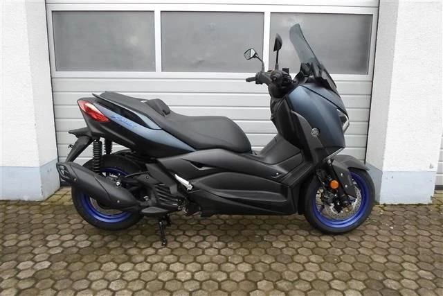 Yamaha XMAX 125