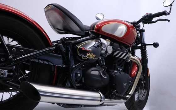 Gebrauchtmotorrad Triumph Bonneville Bobber Gold Line - Bild 11