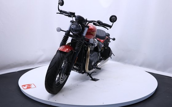 Gebrauchtmotorrad Triumph Bonneville Bobber Gold Line - Bild 3