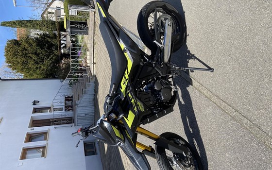 Gebrauchtmotorrad Online Bestia 125 ABS - Bild 3