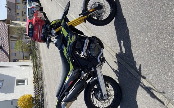 Gebrauchtmotorrad Online Bestia 125 ABS - Bild 5