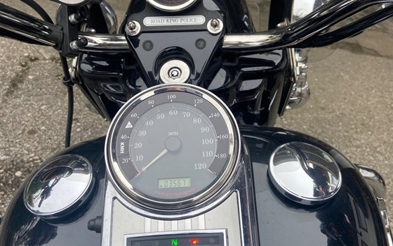 Gebrauchtmotorrad Harley-Davidson Road King Police FLHP - Bild 2 Gebrauchtmotorrad Harley-Davidson Road King Police FLHP - Bild 2