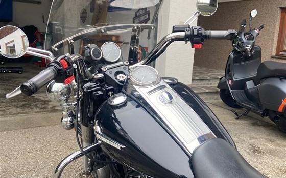 Gebrauchtmotorrad Harley-Davidson Road King Police FLHP - Bild 9 Gebrauchtmotorrad Harley-Davidson Road King Police FLHP - Bild 9