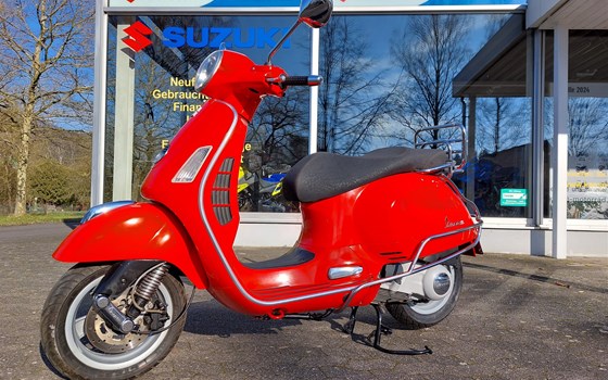 Gebrauchtmotorrad Vespa GTS 250 i.e. - Bild 1
