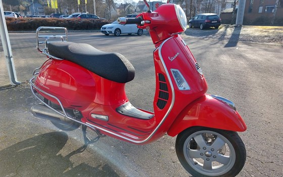 Gebrauchtmotorrad Vespa GTS 250 i.e. - Bild 3