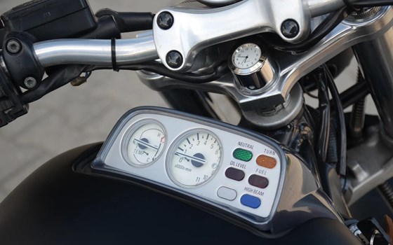 Gebrauchtmotorrad Yamaha V-Max VMX 1200 - Bild 2 Gebrauchtmotorrad Yamaha V-Max VMX 1200 - Bild 2