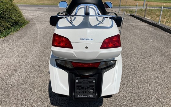 Gebrauchtmotorrad Honda GL 1800 Goldwing - Bild 8