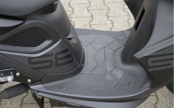 Neufahrzeug Kymco Super 8 R 50i - Bild 5