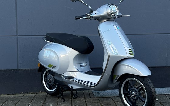 Neufahrzeug Vespa Elettrica 70 km/h - Bild 2