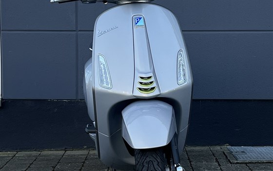 Neufahrzeug Vespa Elettrica 70 km/h - Bild 3