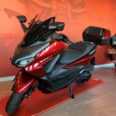 Honda Forza 350