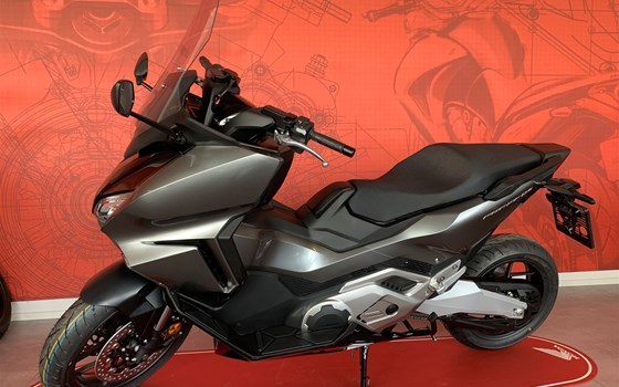 Neufahrzeug Honda Forza 750 - Bild 4 Neufahrzeug Honda Forza 750 - Bild 4