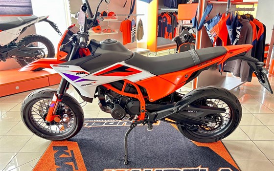 Neufahrzeug KTM 390 SMC R - Bild 2 Neufahrzeug KTM 390 SMC R - Bild 2