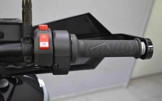 Gebrauchtmotorrad Husqvarna Norden 901 - Bild 13