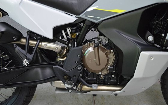 Gebrauchtmotorrad Husqvarna Norden 901 - Bild 3