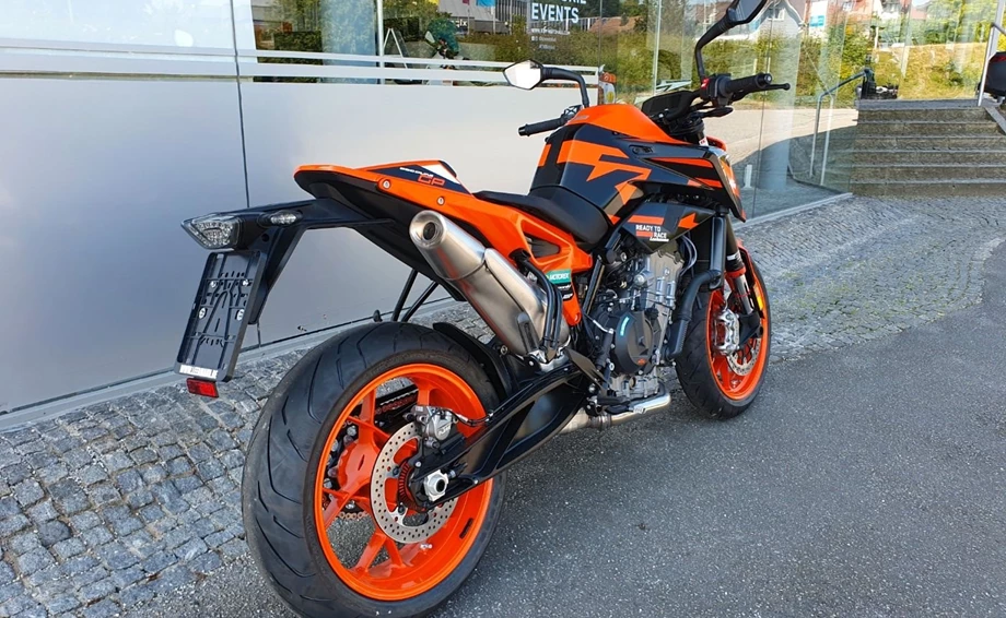 Angebot KTM 890 Duke GP Bild 5: Angebot KTM 890 Duke GP