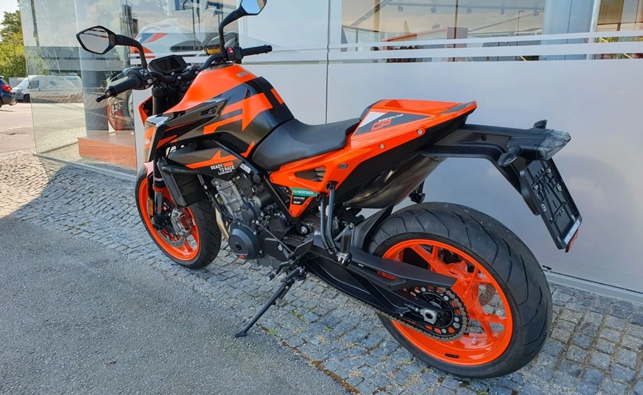 Angebot KTM 890 Duke GP Bild 6: Angebot KTM 890 Duke GP