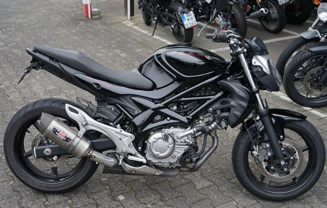 Suzuki SFV 650 Gladius