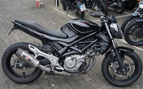Gebrauchtmotorrad Suzuki SFV 650 Gladius - Bild 1
