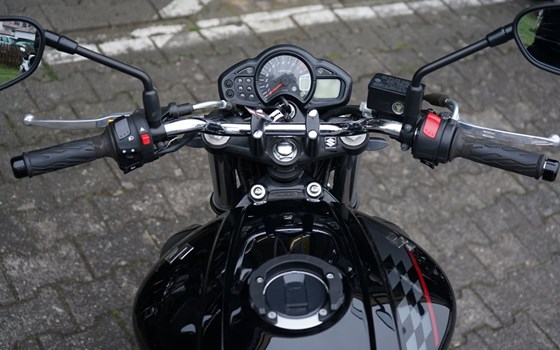 Gebrauchtmotorrad Suzuki SFV 650 Gladius - Bild 9