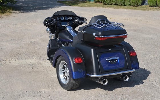 Gebrauchtmotorrad Harley-Davidson Tri Glide Ultra Classic FLHTCUTG - Bild 4 Gebrauchtmotorrad Harley-Davidson Tri Glide Ultra Classic FLHTCUTG - Bild 4