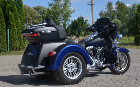 Gebrauchtmotorrad Harley-Davidson Tri Glide Ultra Classic FLHTCUTG - Bild 5 Gebrauchtmotorrad Harley-Davidson Tri Glide Ultra Classic FLHTCUTG - Bild 5